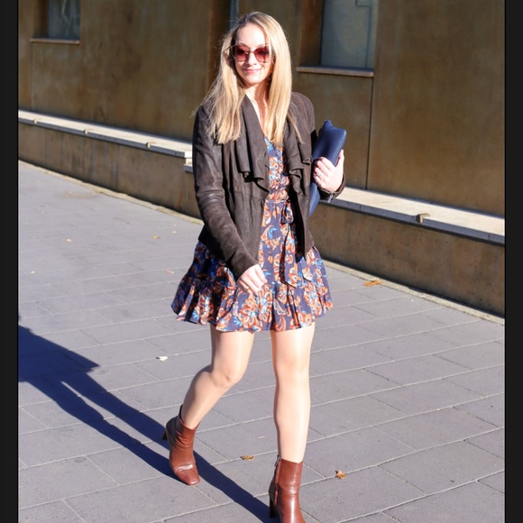 Minkpink Whilla Dress in Navy & Multi - Picture 3 of 5